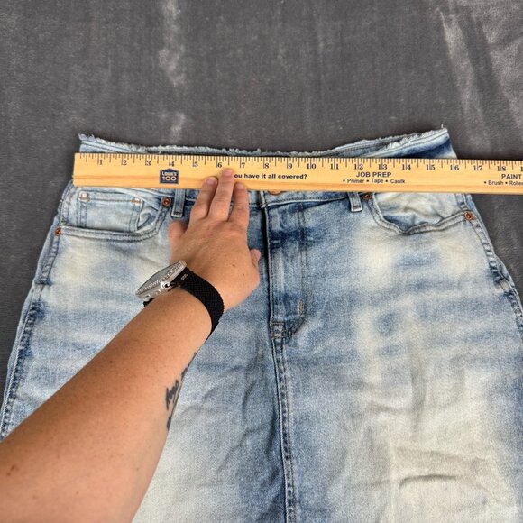 Maurices Skirt Womens 12 White Wash Mini Raw Hem Stretch Distressed Denim Preppy - Picture 3 of 7